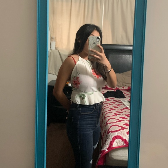 White flora top - Picture 2 of 4